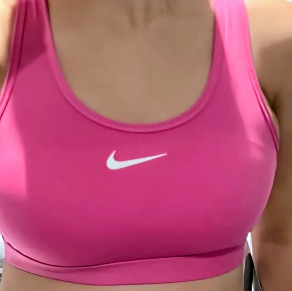 Pink Nike Pro Set - Picture 2 of 9